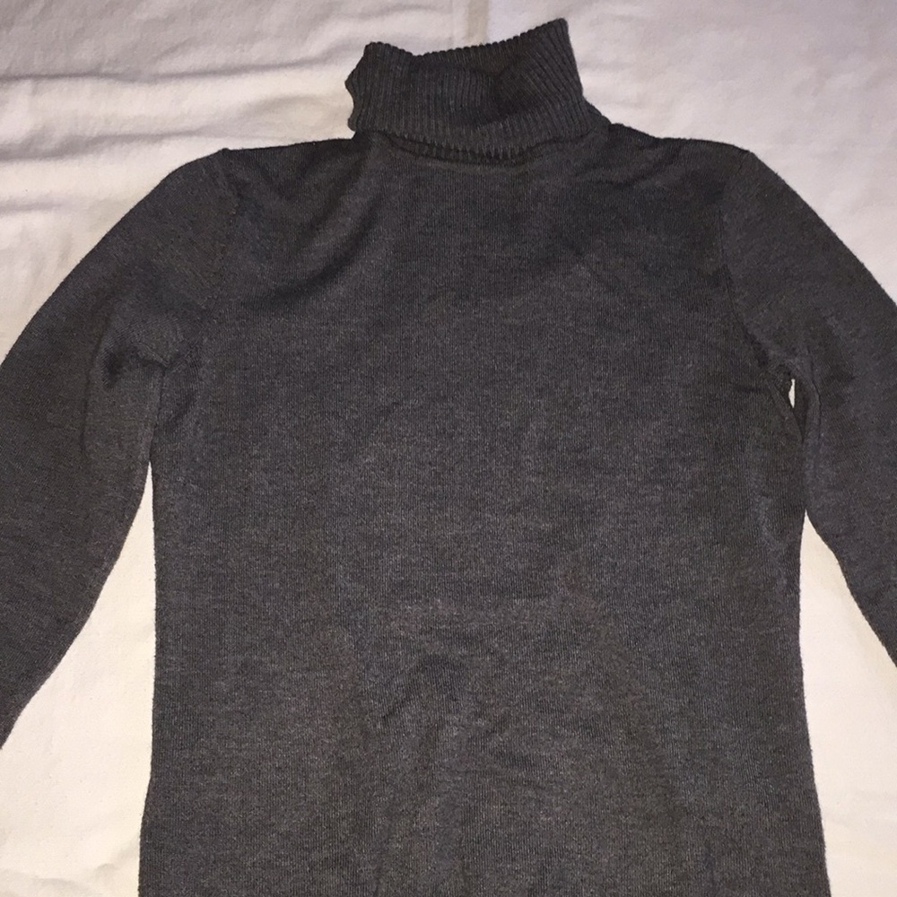 Gray turtleneck